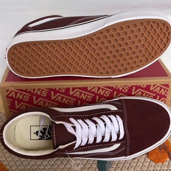 Vans WMNS Old SkoolColor Theory Bitter Chocolate VN0005UF7YOSneakers